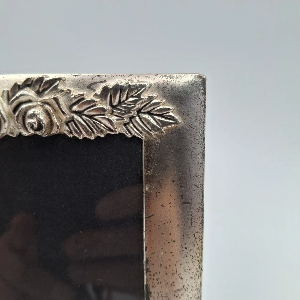 Vintage Silver Tone Metal Rose Picture Frame Ornate Floral 3.5x5 Tabletop Easel